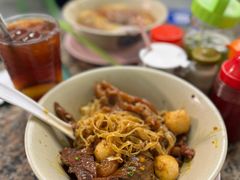 -万利洪记粉面美食