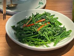 清炒丝瓜苗-一坐一忘云南菜(三里屯店)