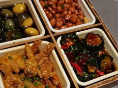 -东口码头·烧鸽子·鱼头泡饼·地方菜(金鹰悦城店)