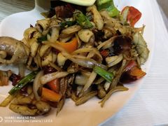 -覃记海鲜美食餐厅