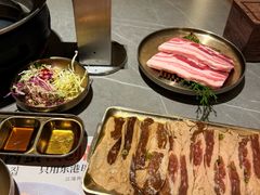 -草家酱蟹炭火烤肉店(珲春南路一店)