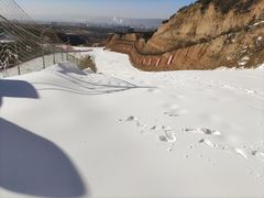 -采薇庄园四季滑雪场