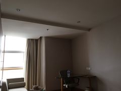 -全季酒店(郑州建设路碧沙岗地铁站店)