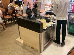 -亚龙湾希尔顿自助餐厅·海鲜·烧烤·沙滩BBQ·现场乐队
