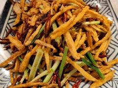 干煸藕丝-霄汉牛三鲜湖北砂锅菜(万松园2店)