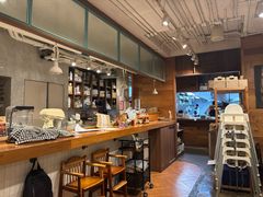 -ROAST coffee & eatery