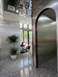 -Tloml salon