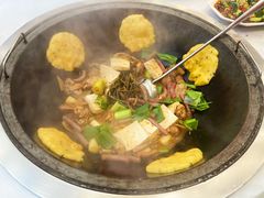 -鲁员外地锅鸡地锅鱼(古墩路店)