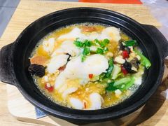 -极有家小鱼小鸡石锅煲(佳兆业店)