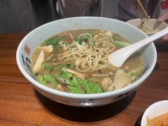 -李犟大爆鳝面·手工蟹黄包(湖滨西湖店)