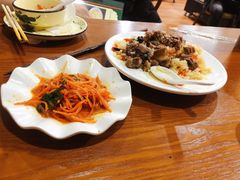 -怡妮新疆风味餐厅(东江湾路店)