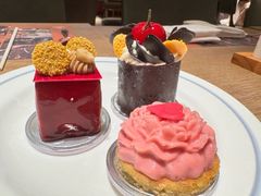 -咖啡苑自助餐厅·中国大饭店