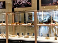 面包甜点陈列柜-大连铂尔曼酒店-铂尔曼美食廊 Pullman Deli