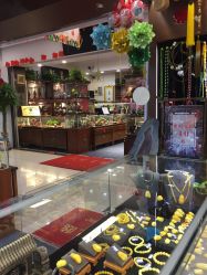 -灵彩珠宝(朗香街店)