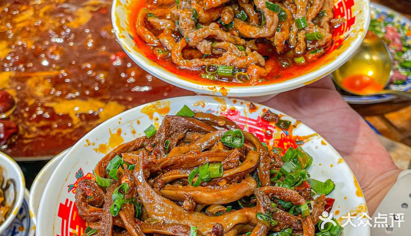 为了这家肥肠圆子蛋炒饭我愿意允远就在成都‼️