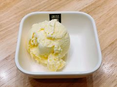 香草冰激凌球-满记甜品(苏州中心店)