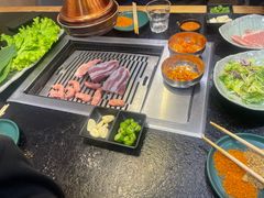 -臻牛烤肉