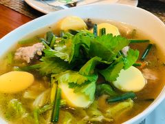 -Chom Cafe and Restaurant