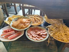 -肖肖酸萝卜鱼火锅(总店)