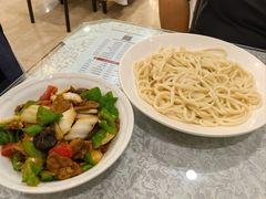 -汗腾格里·风味餐厅(新疆驻京办店)