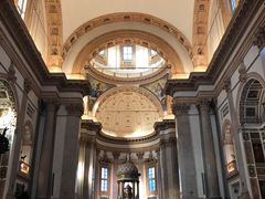 -文艺复兴百货(米兰大教堂广场店)