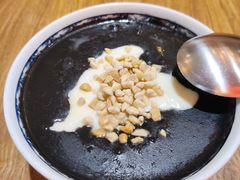 芝麻糊花生牛奶麻薯-糖糖屋•糖水•雪花冰店(时尚天河店)