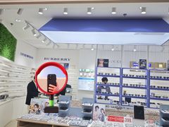 -美式眼镜·授权蔡司.依视路.尼康.豪雅.明月(南翔印象城店)