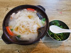 三鲜细米线-贵州沾水米线(学田湾店)