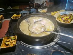 女王锅-小椒娘撒椒鱼火锅(三八广场店)