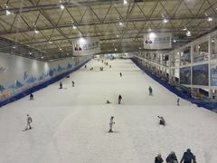 -乔波室内滑雪场