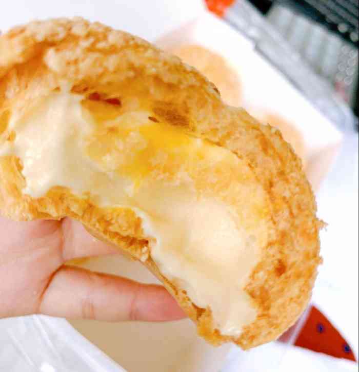 打分 打卡-老香港泡芙  地址-柯桥  泡芙真得非常好吃,里面的奶油细腻