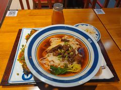 -霸蛮湖南菜·牛肉粉(荣京西街店)