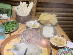 -洱火云南酸菜牛肉火锅(石景山当代商城店)