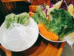 -野山舂·贵州现舂酸汤火锅(鸿通城店)