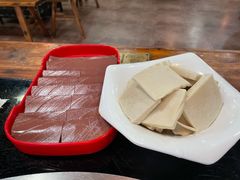 鸭血-三里屯土灶炖公鸡地锅鸡(江东店)