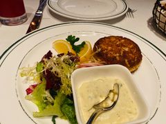招牌蟹肉饼-Wolfgang’s Steakhouse 沃夫冈牛排馆(上海白玉兰广场店)