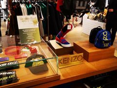 -文艺复兴百货(米兰大教堂广场店)