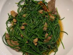沙葱炒羊肉-巴扎美食·新疆菜·西域歌舞表演餐厅(新疆大厦店)