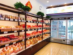 面包甜点陈列柜-红宝石·鲜奶小方·海派西点房(丰庄店)