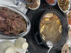 -牛知府云南菌汤鲜牛肉火锅(肖家湾店)