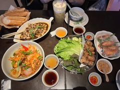 -大头虾越式风味餐厅(光明广场店)