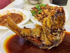 罾蹦鲤鱼-奥华餐厅·老张记(台基厂店)