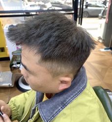 -京滔美发烫发染发