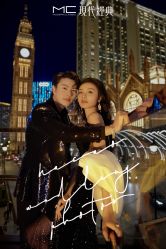 -现代经典婚纱摄影