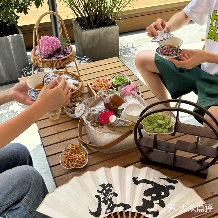 重庆较场口！居然藏着这么美的火锅。。。