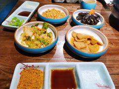 精品小菜-明洞阿姨·韩式酱蟹烤肉·创意料理(三元桥店)