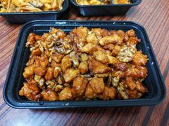 酱爆桃仁鸡丁-陈傻子餐厅(世纪都会店)