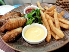 香炸鸡翅配薯条-Money Shops(愚园路店)