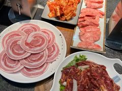 -七甲山烤肉(长白山奇石山珍根艺一条街店)