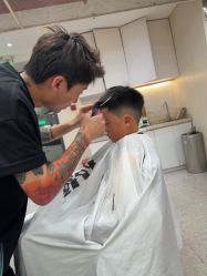 -PE SALON